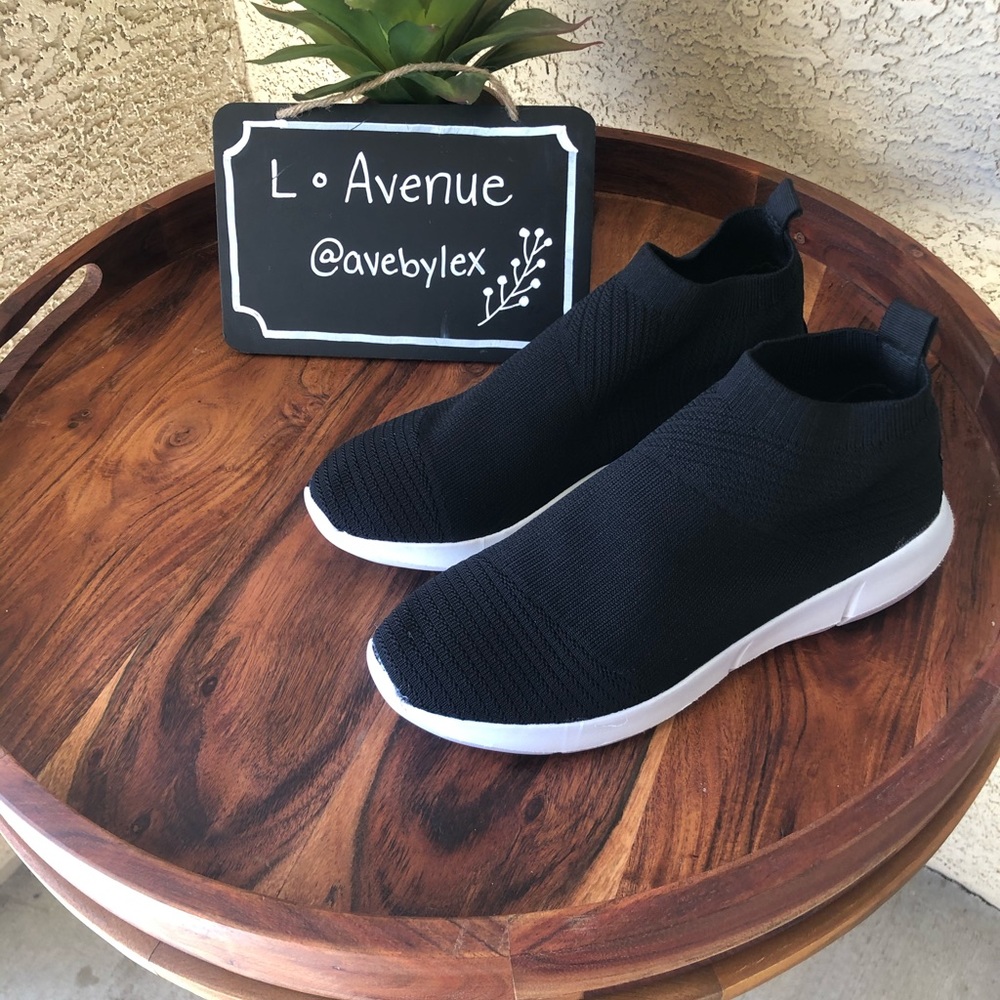 Steve By Steve Madden Fast Knit Sneaker